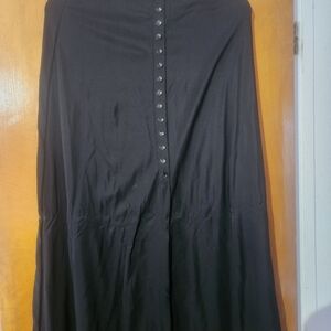 Briggs New York Black Ruched A-Line Maxi Skirt